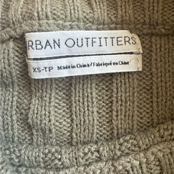 Urban Outfitters Knit Sweater in Olive - Picture 3 of 4